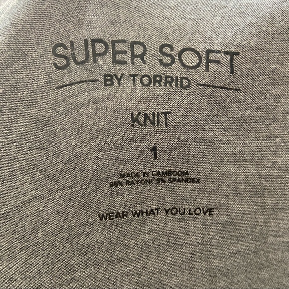 TORRID super soft knit gray robe - Picture 2 of 3